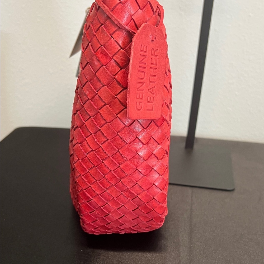 GLB | Woven Leather Hobo Bag - Picture 10 of 10